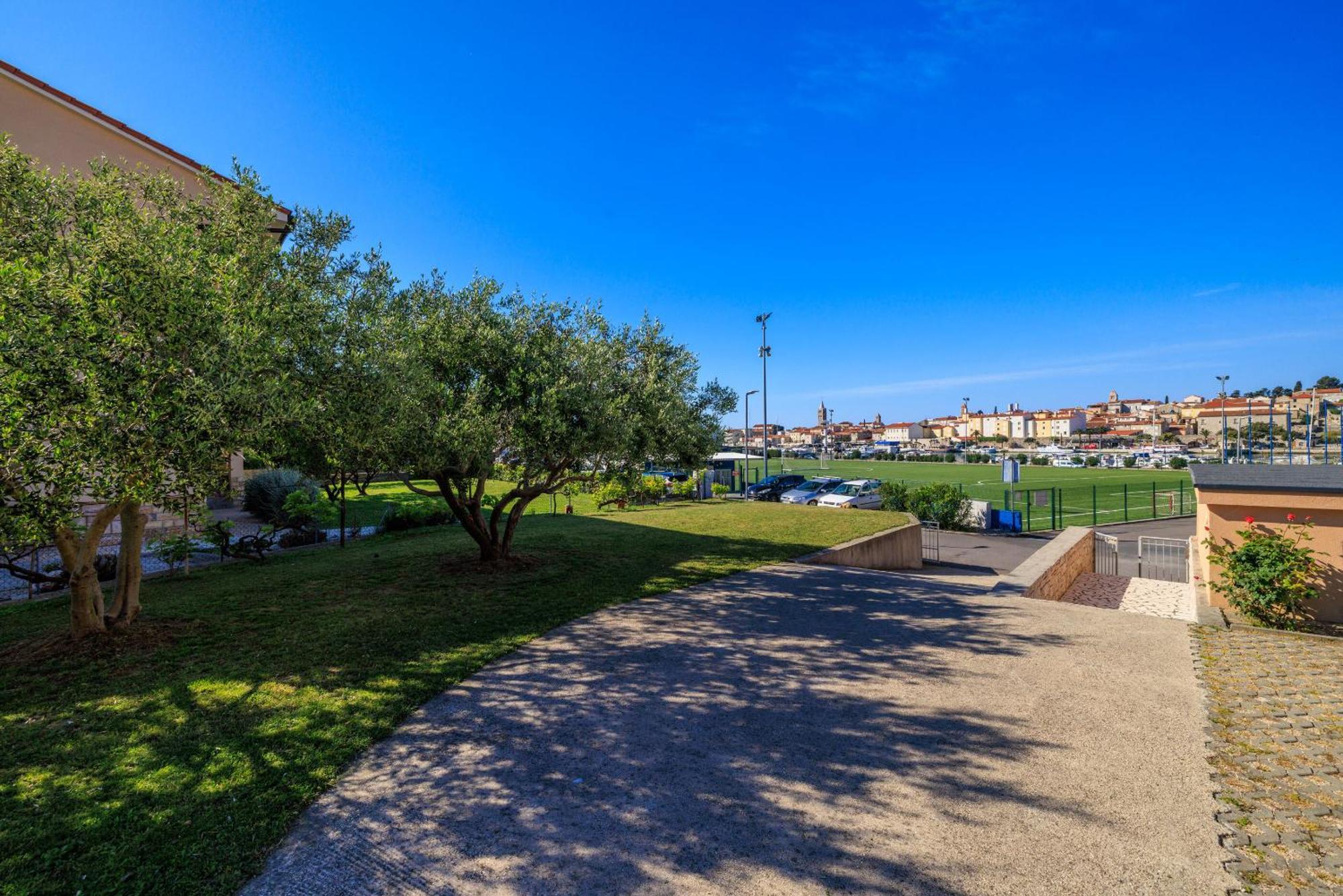 Apartment Zdravka Banjol Eksteriør bilde